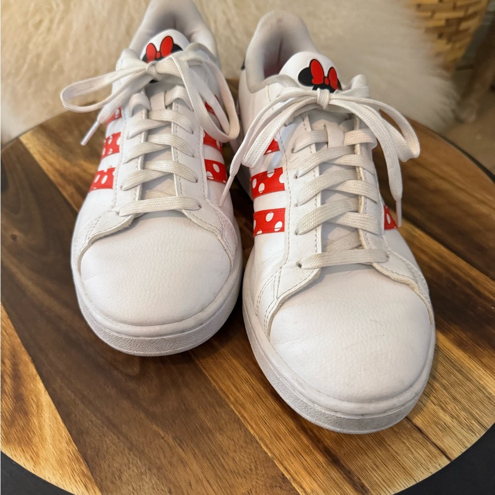 Rare Minnie Mouse adidas woman’s sneakers